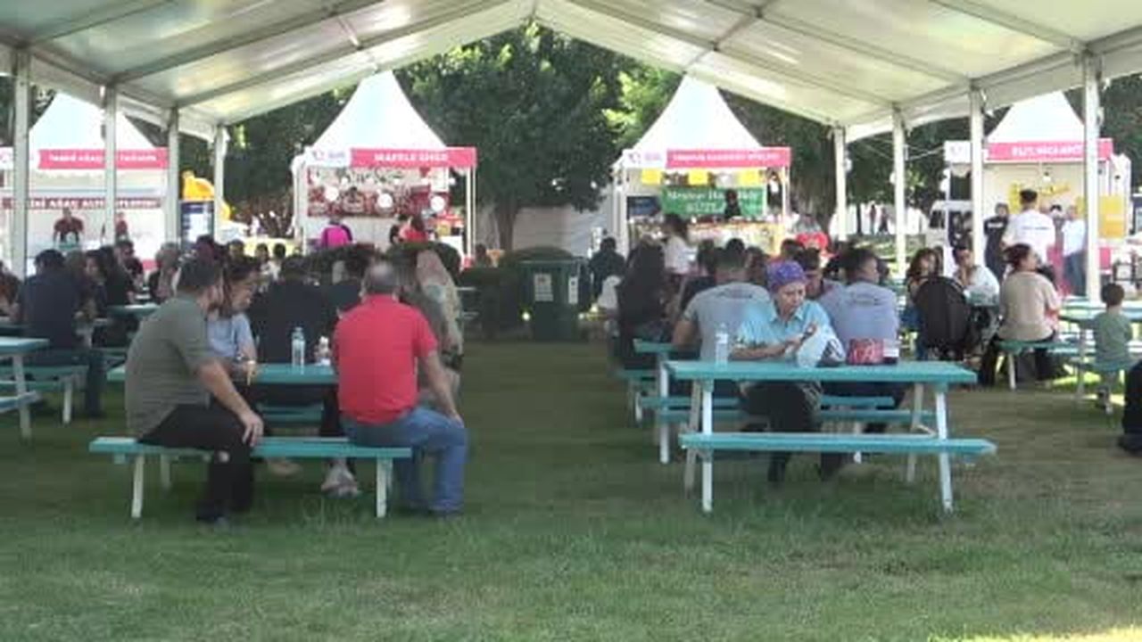 Adana'da 'Lezzet Festivali' başladı: 3 gün damaklar şenlenecek