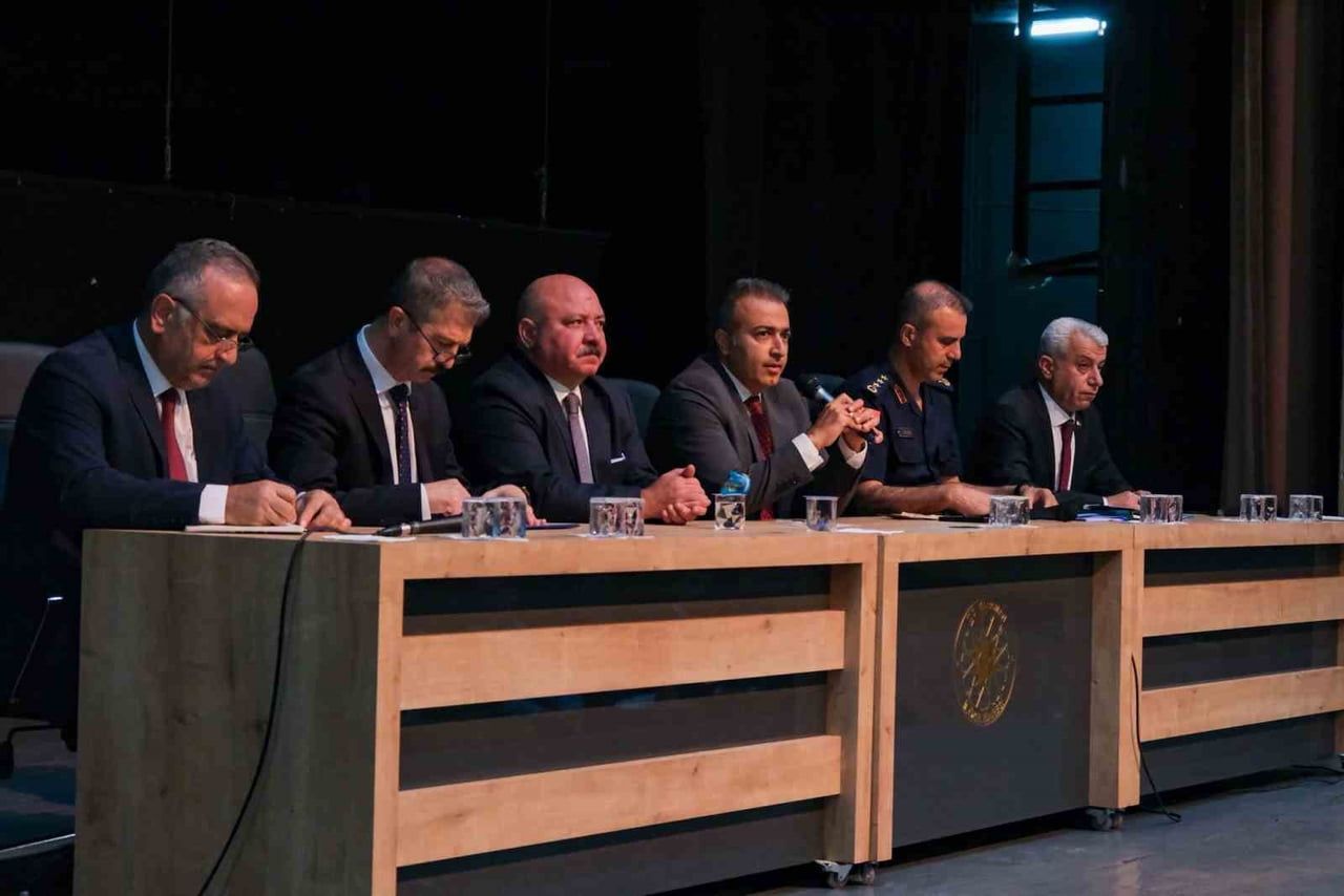 KARAMAN'DA 2026-2027 EĞİTİM-ÖĞRETİM YILININ GÜVENLİ VE HUZURLU BİR ORTAMDA BAŞLAMASI AMACIYLA...