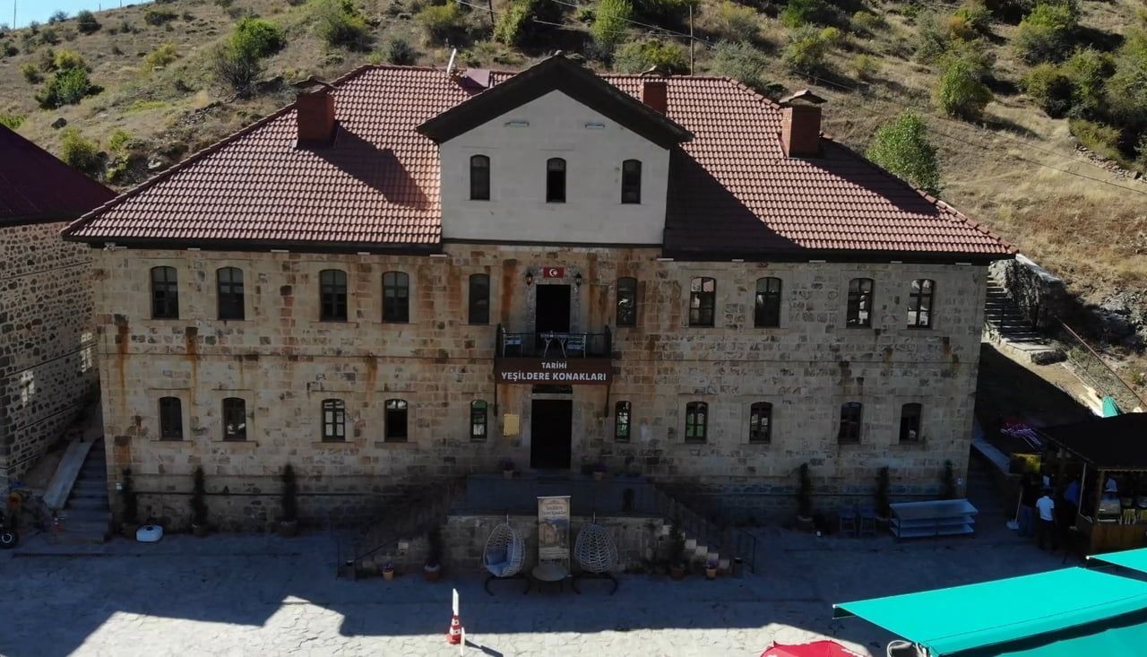 GÜMÜŞHANE’DE TURİZME KAZANDIRILAN TARİHİ YEŞİLDERE KONAKLARI’NDA KENTİN YÖRESEL LEZZETLERİ...