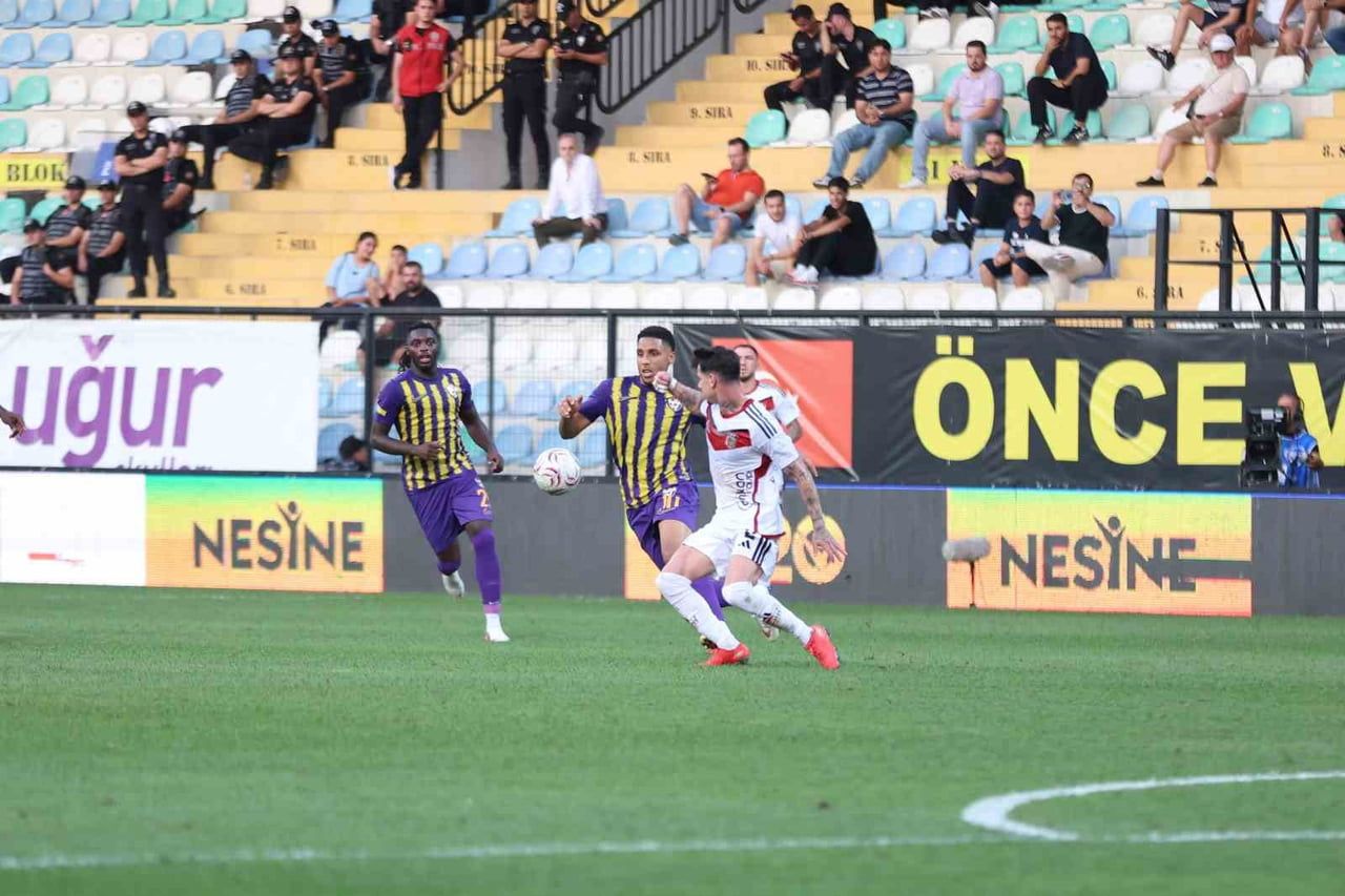 TRENDYOL SÜPER LİG’İN 2. HAFTASINDA EYÜPSPOR, GAZİANTEP FK’YI KONUK EDİYOR. MÜCADELENİN İLK YARISI...