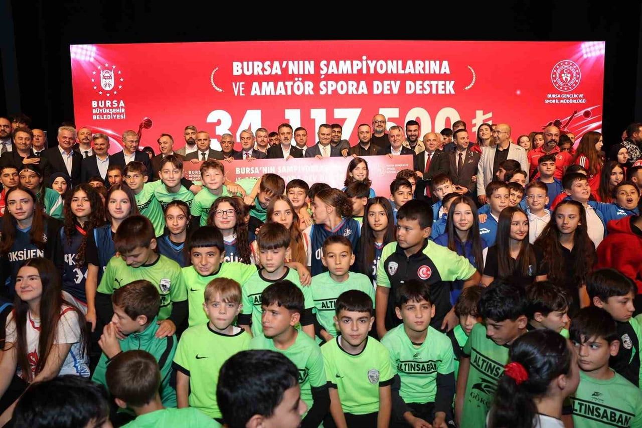 BURSA BÜYÜKŞEHİR BELEDİYESİ TARAFINDAN DÜZENLENEN ‘AMATÖR SPOR KULÜPLERİNE DESTEK VE BAŞARILI...