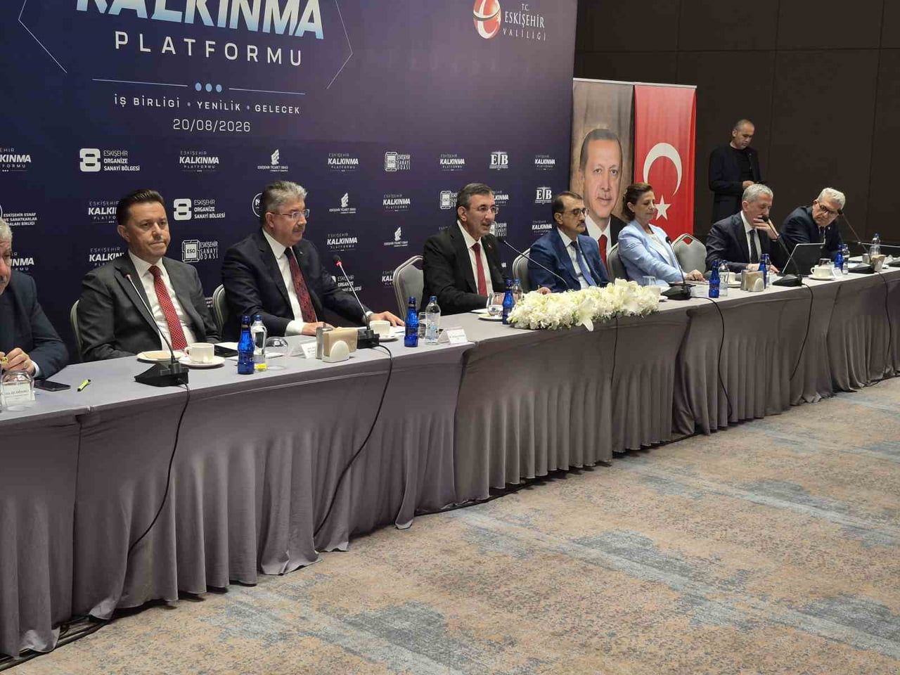 ŞEHRİN BÜYÜMESİ, GELİŞMESİ VE TÜRKİYE'NİN EKONOMİK KALKINMASINA SUNDUĞU KATKININ DEĞERLENDİRİLMESİ...
