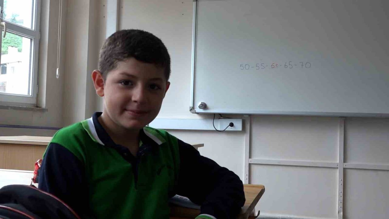 RİZE'DE 5,5 YILDIR MÜCADELE ETTİĞİ LÖSEMİ HASTALIĞINI YENEN 9 YAŞINDAKİ EGEMEN BERK, 3 YIL SÜREN...