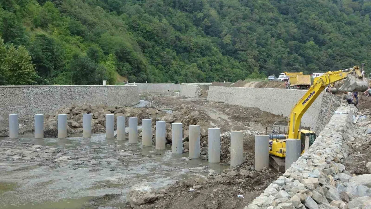 Dere yatağı ihmali sel ve taşkınlarda zararı büyütüyor