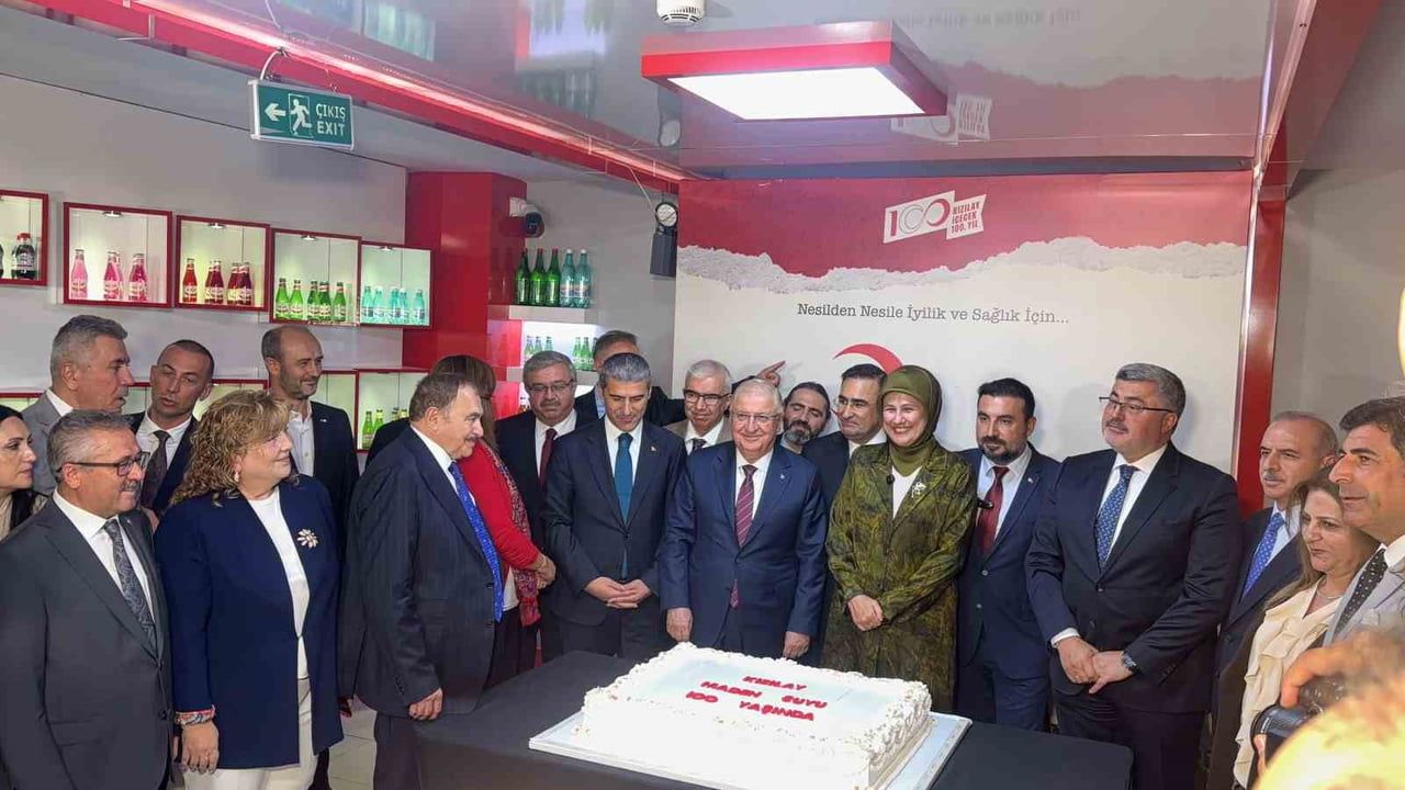 TÜRK KIZILAY GENEL BAŞKANI PROF. DR. FATMA MERİÇ YILMAZ'IN EV SAHİPLİĞİNDE AFYONKARAHİSAR'DA...