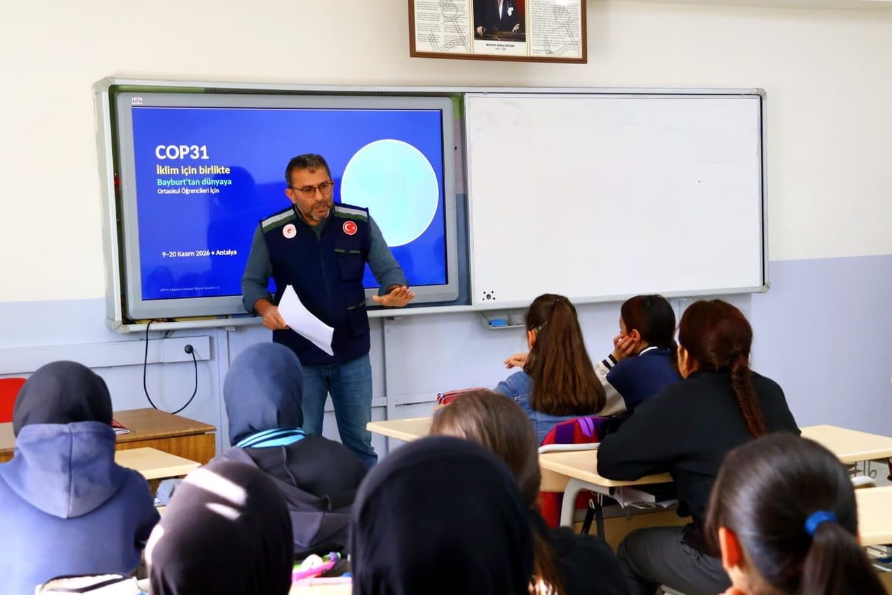 BAYBURT'UN İLÇELERİNDE İKLİM DEĞİŞİKLİĞİ EĞİTİMLERİ SÜRÜYOR