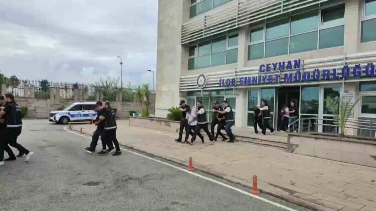 ADANA’NIN CEYHAN İLÇESİNDE UYUŞTURUCU MADDE TİCARETİNE YÖNELİK DÜZENLENEN PLANLI OPERASYONDA 8...