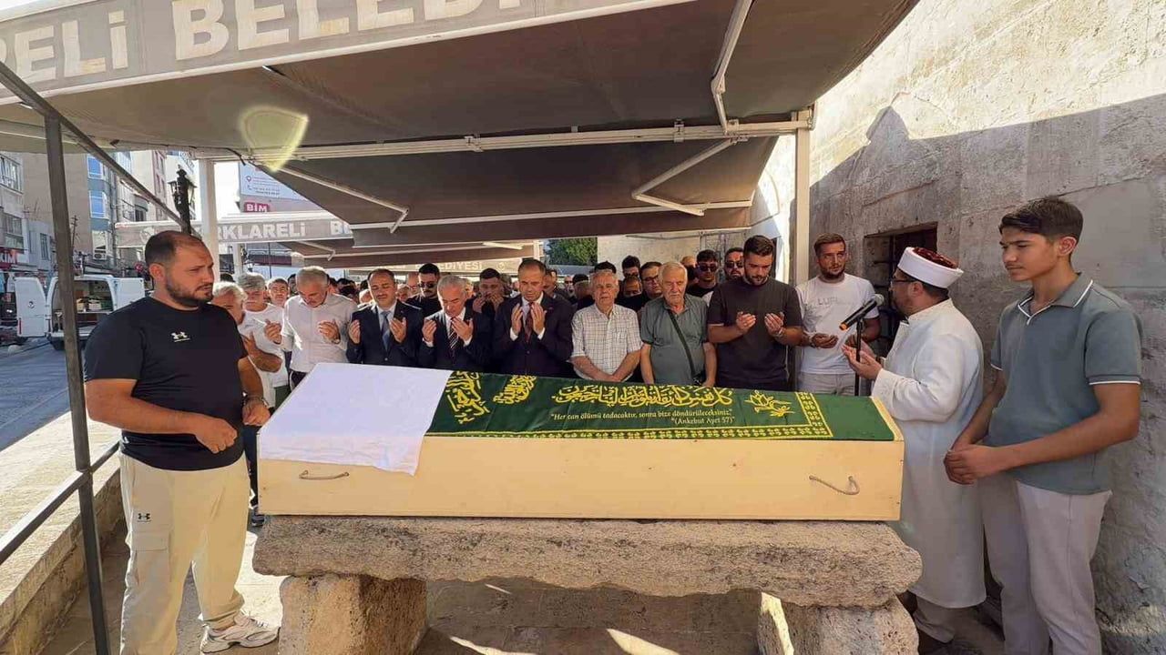 KIRKLARELİ’NDE İKİNCİ KATTAKİ EVİNİN BALKONUNDAN AŞAĞIYA DÜŞEN GÖRME ENGELLİ NECATİ GENİŞ SON...