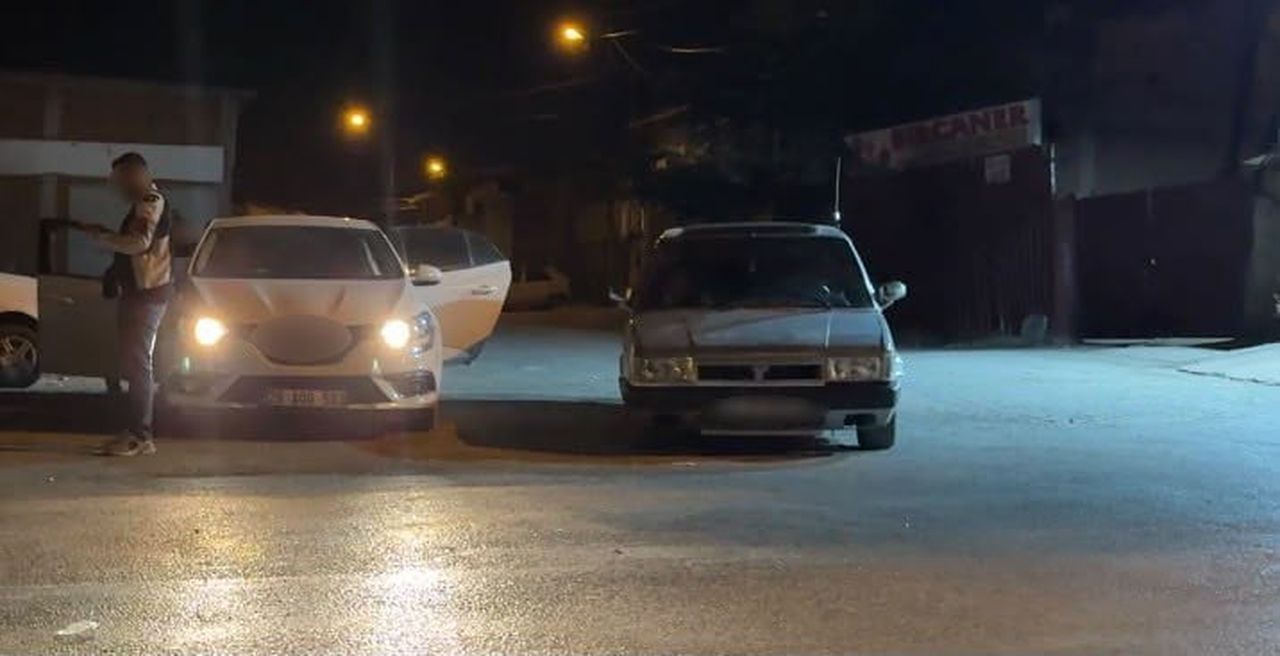 ESKİŞEHİR'DE TRAFİK POLİSİ TARAFINDAN DURDURULAN VE EHLİYETSİZ OLDUĞU TESPİT EDİLEN ARACIN...