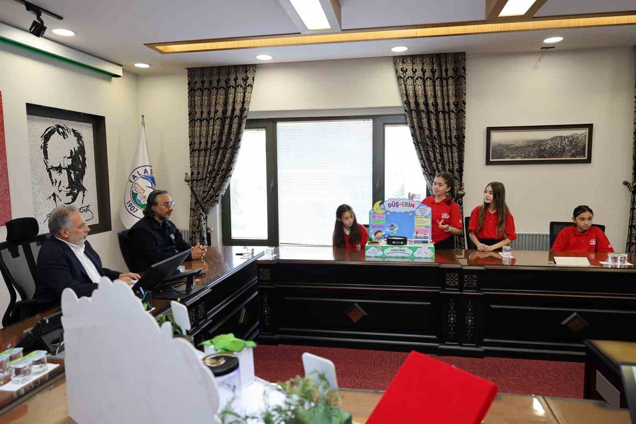 1,6 MİLYON ÖĞRENCİNİN YARIŞTIĞI TEKNOFEST 2026 ŞANLIURFA’DA TALAS BELEDİYESİ İNOVASYON MERKEZİ...