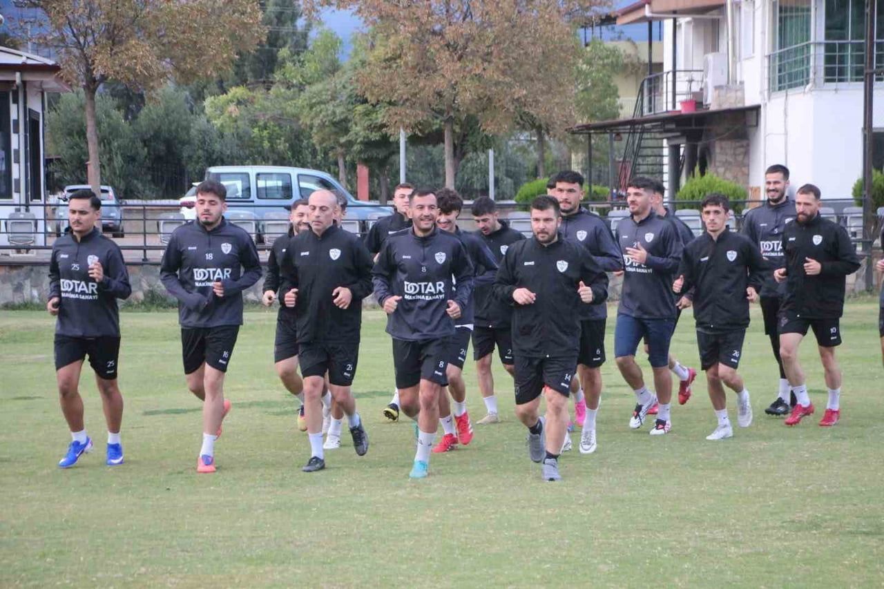 SÜPER AMATÖR LİG'İN AÇILIŞ HAFTASINDA PAZAR GÜNÜ GERMENCİKSPOR'A KONUK OLACAK NAZİLLİ ŞEHİR SPOR...