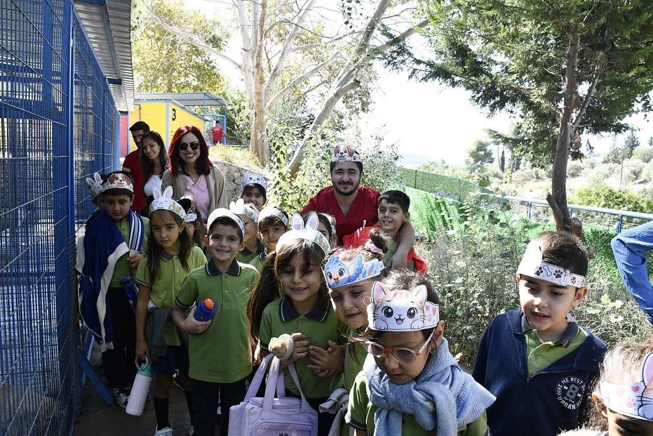 4 EKİM DÜNYA HAYVANLARI KORUMA GÜNÜ KAPSAMINDA 7 FARKLI OKULDAN 355 ÖĞRENCİ, KUŞADASI EVCİL HAYVAN...