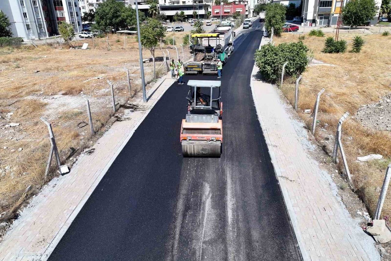EFELER’DE SICAK ASFALT ÇALIŞMALARI SÜRÜYOR