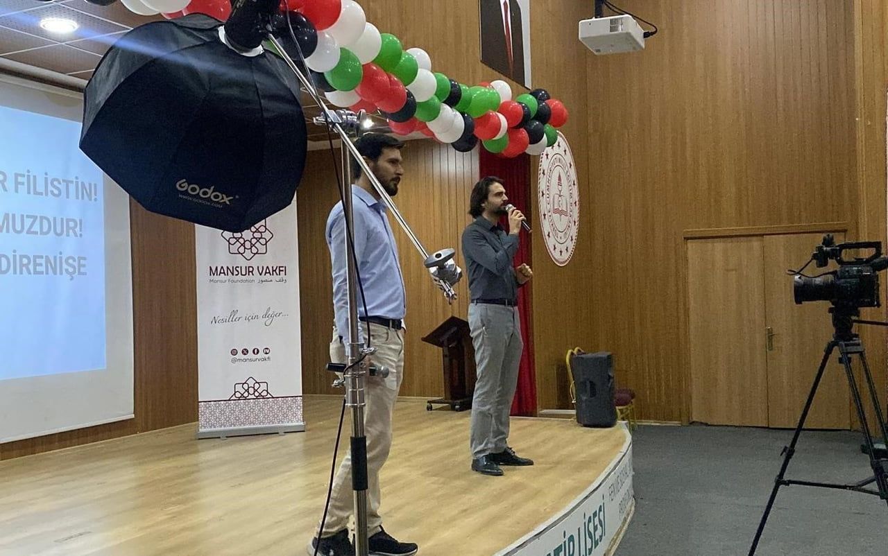 MERSİN’İN AKDENİZ İLÇESİNDE BULUNAN MERSİN PROJE ANADOLU İMAM HATİP LİSESİ’NDE, GAZZE’DE...