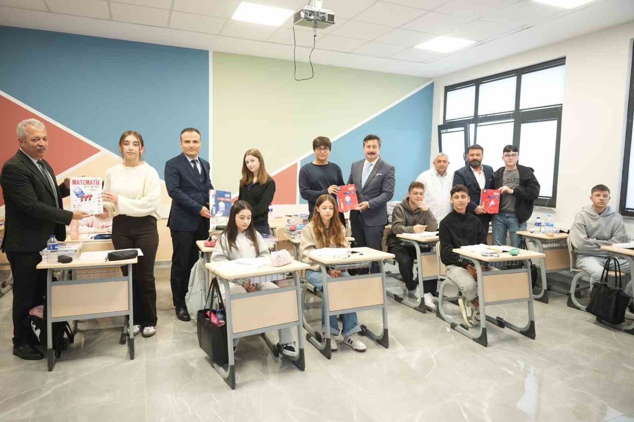 YENİŞEHİR BELEDİYESİ İLE YENİŞEHİR HALK EĞİTİMİ MERKEZİ İŞ BİRLİĞİNDE ÜNİVERSİTEYE HAZIRLANAN...