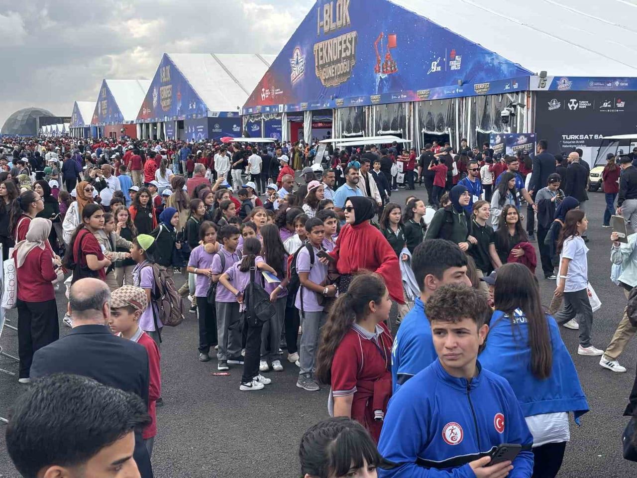 ŞANLIURFA GAP HAVALİMANI'NDA GERÇEKLEŞTİRİLEN TEKNOFEST GÜNEYDOĞU FESTİVALİ, 3'ÜNCÜ GÜNÜNDE DE...