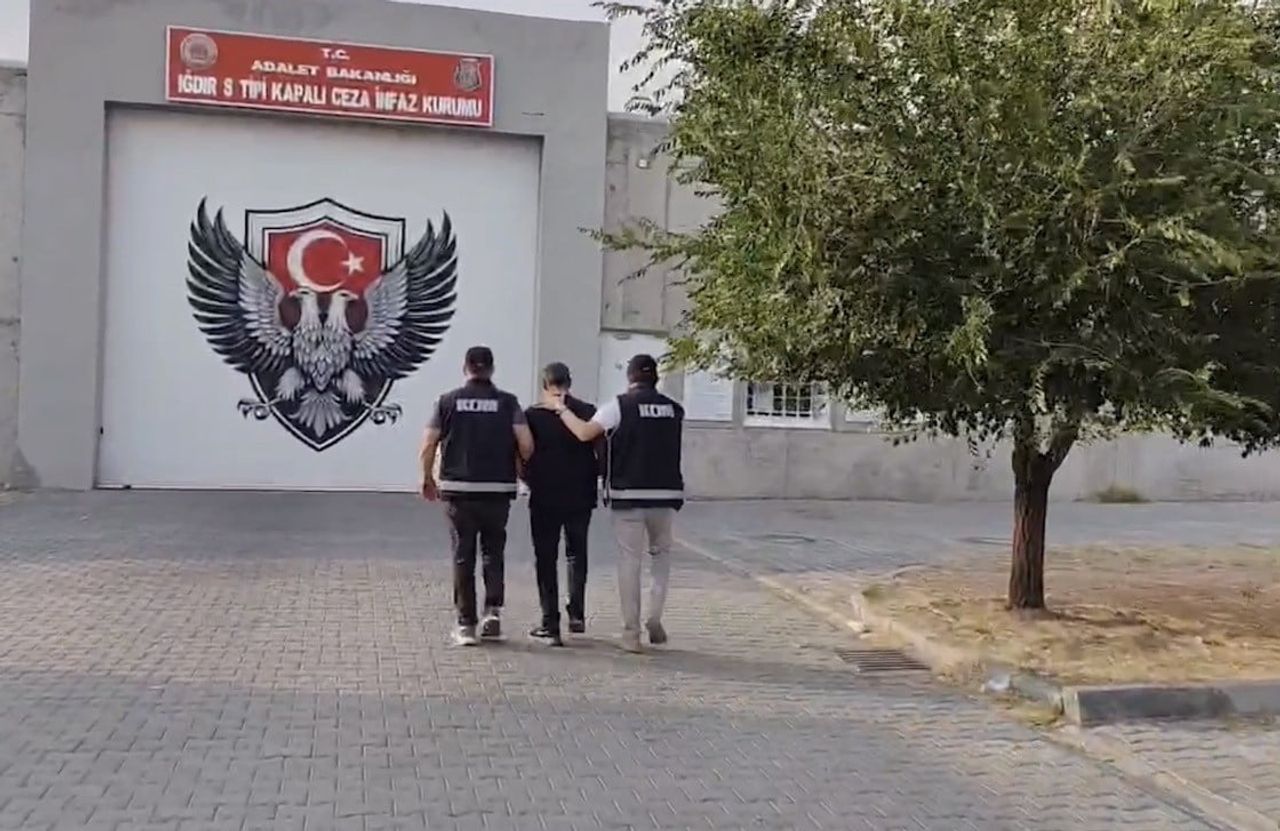 IĞDIR’DA "KAMUDA İŞE YERLEŞTİRME" VAADİYLE DOLANDIRICILIK İDDİASI: 1 TUTUKLAMA