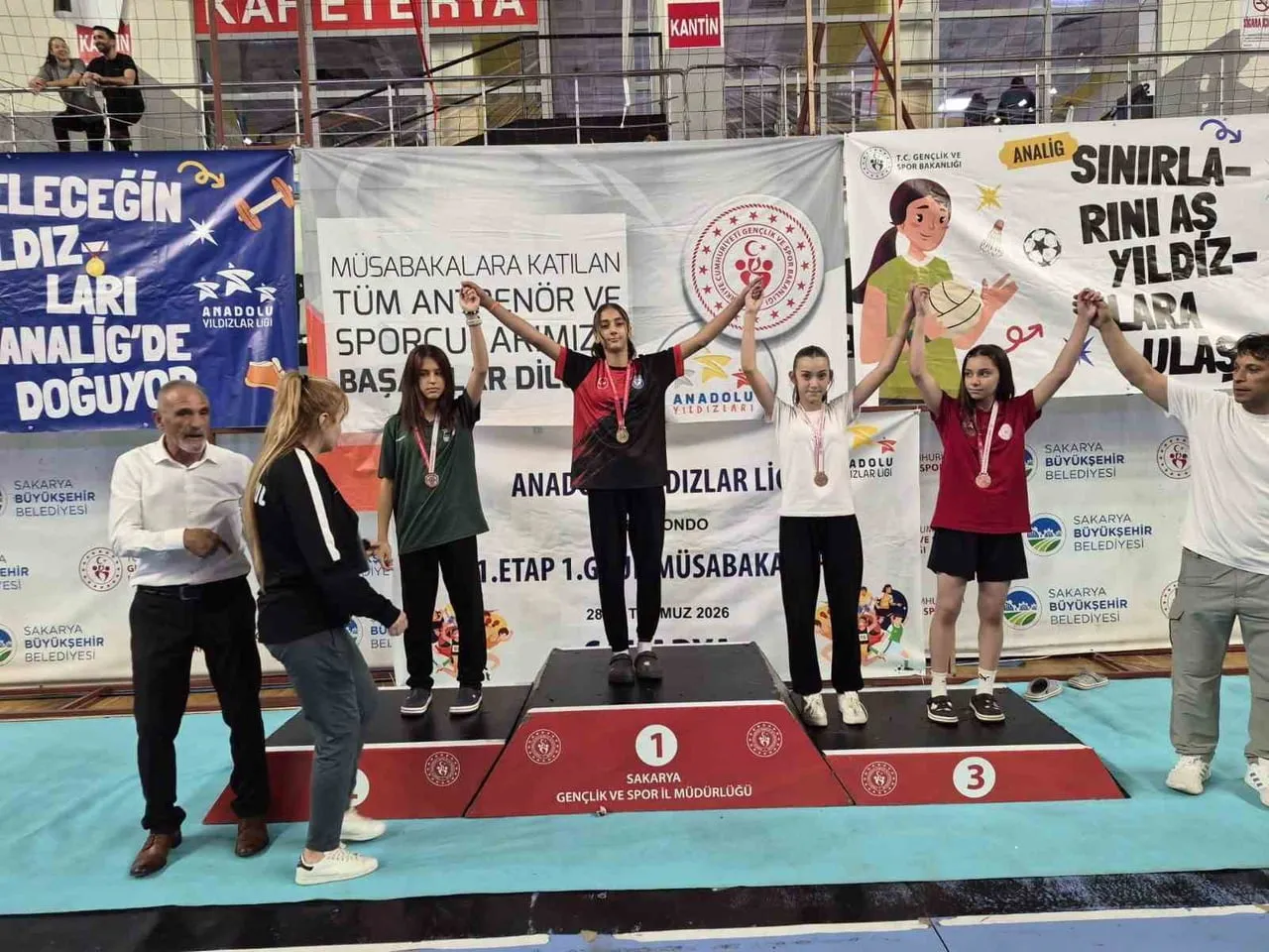 BİLECİKLİ TEKVANDOCU TÜRKİYE ÜÇÜNCÜSÜ OLDU