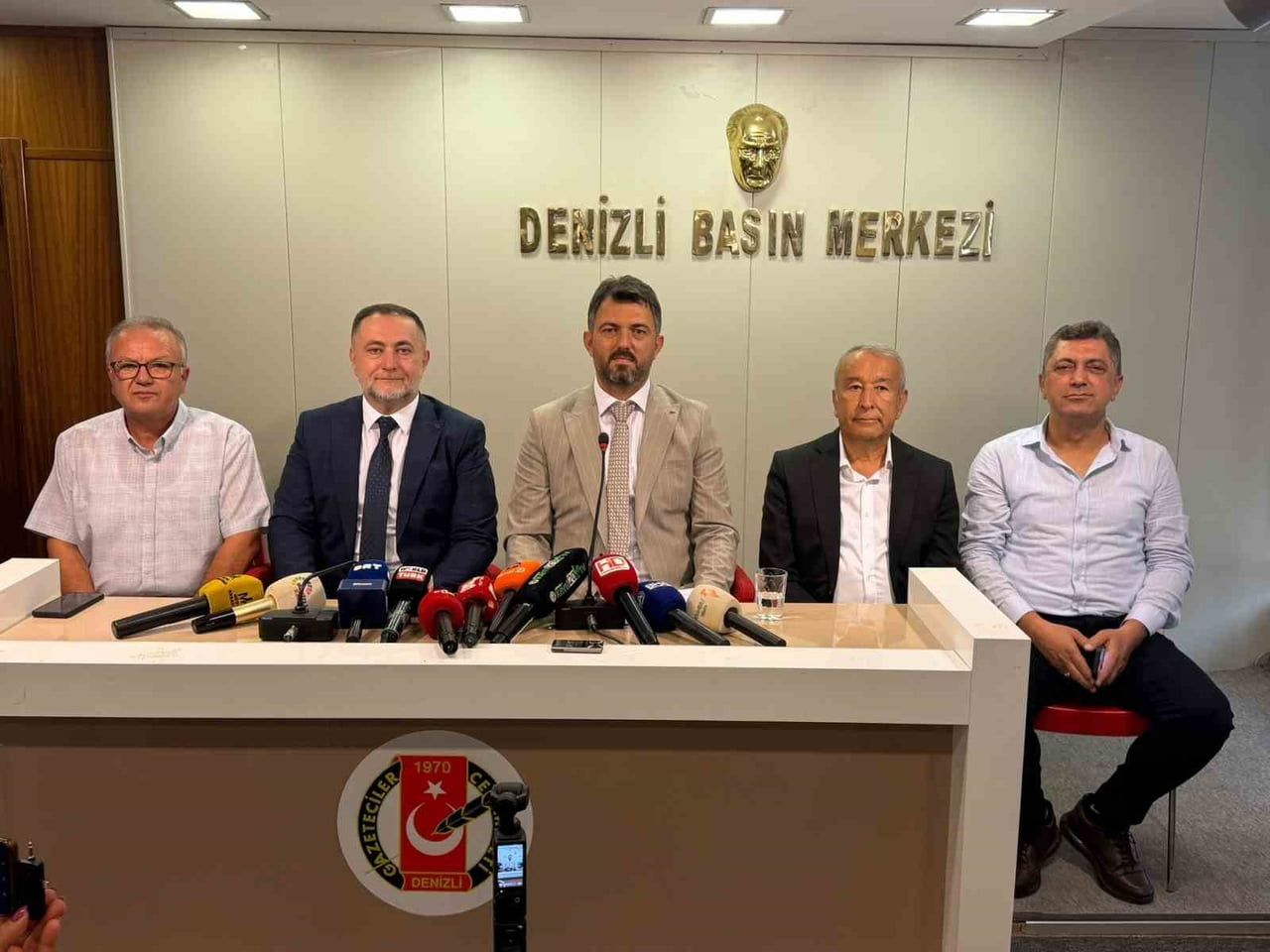 DENİZLİ TİCARET BORSASI (DTB) MECLİS ÜYESİ VE İŞ İNSANI MUSA YILANLI, DÜZENLEDİĞİ BASIN...
