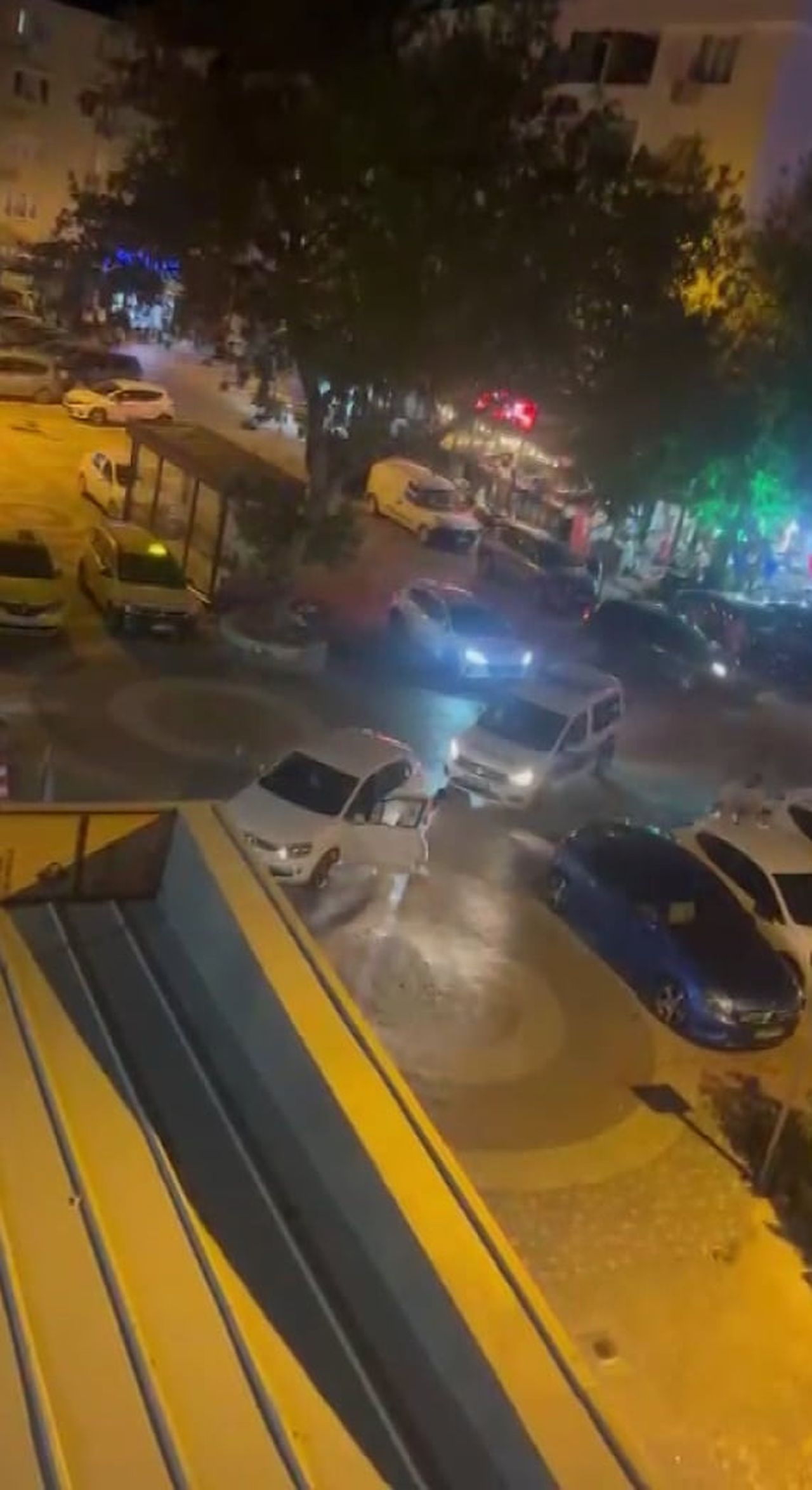 YALOVA’NIN ARMUTLU İLÇESİNDE POLİSİN "DUR" İHTARINA UYMAYARAK KAÇAN 17 YAŞINDAKİ EHLİYETSİZ...
