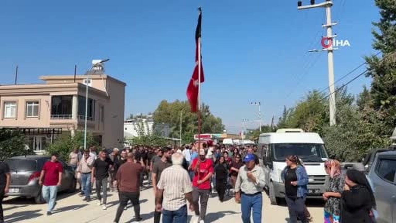 Gemi faciasında cenazesine ulaşılan üniversiteli genç, Mersin'de toprağa verildi