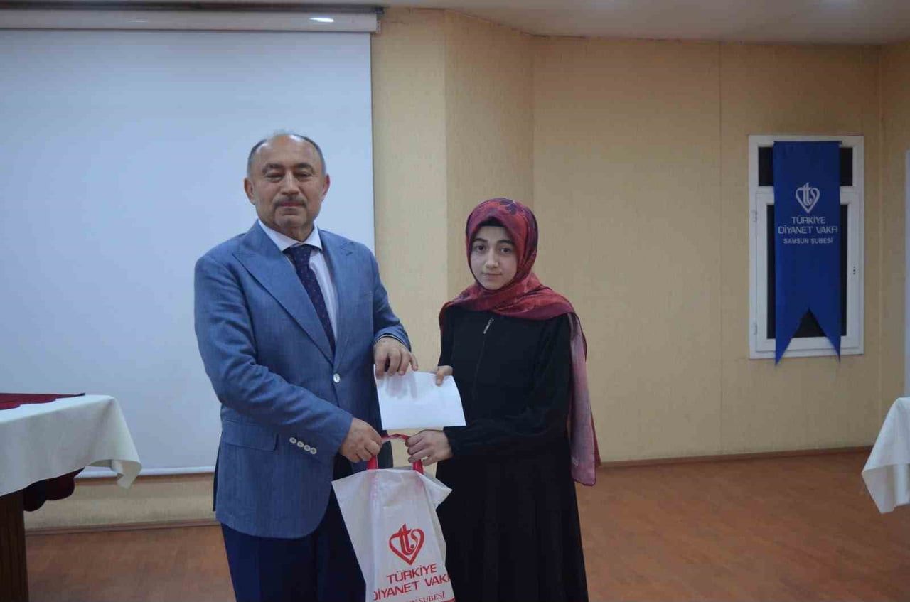 SAMSUN İL MÜFTÜSÜ SEYFULLAH ÇAKIR VE LADİK İLÇE MÜFTÜSÜ ERDEM DULUN, İL BİRİNCİSİ OLAN NİSANUR...