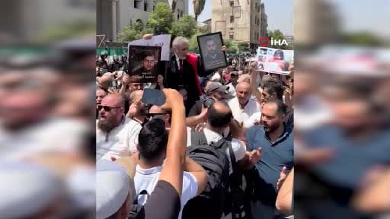 Suriye’nin başkenti Şam başta olmak üzere birçok kentte devrik lider Beşar Esad, kardeşi Mahir...
