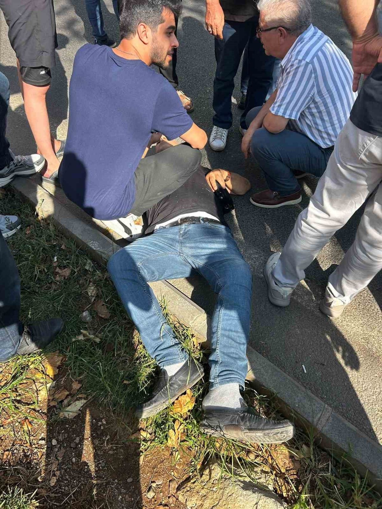 MERKEZ KAYAPINAR İLÇESİNDE MOTOSİKLETİN ÇARPTIĞI YAYA YARALANDI.