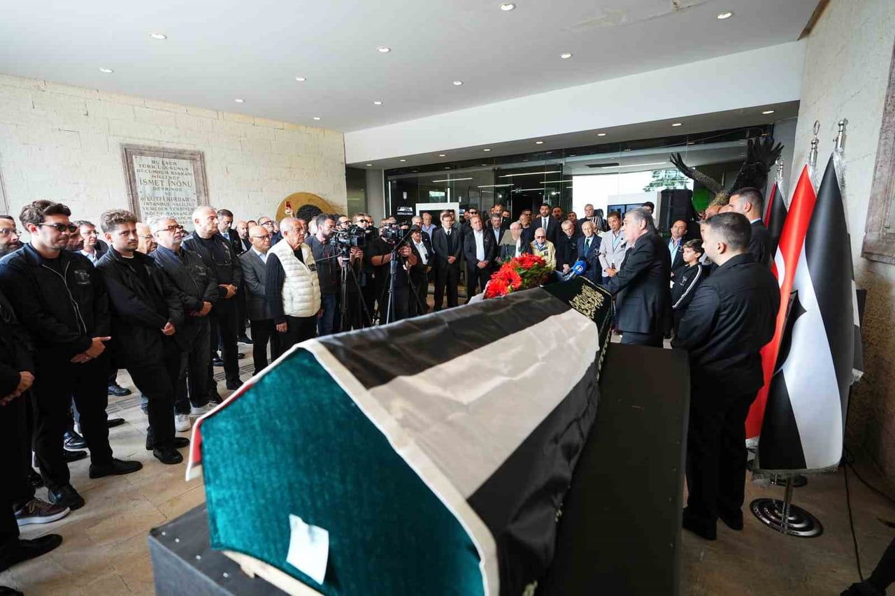 VEFAT EDEN ESKİ BEŞİKTAŞ YÖNETİM KURULU VE DİVAN KURULU ÜYESİ METİN KEÇELİ İÇİN TÜPRAŞ...