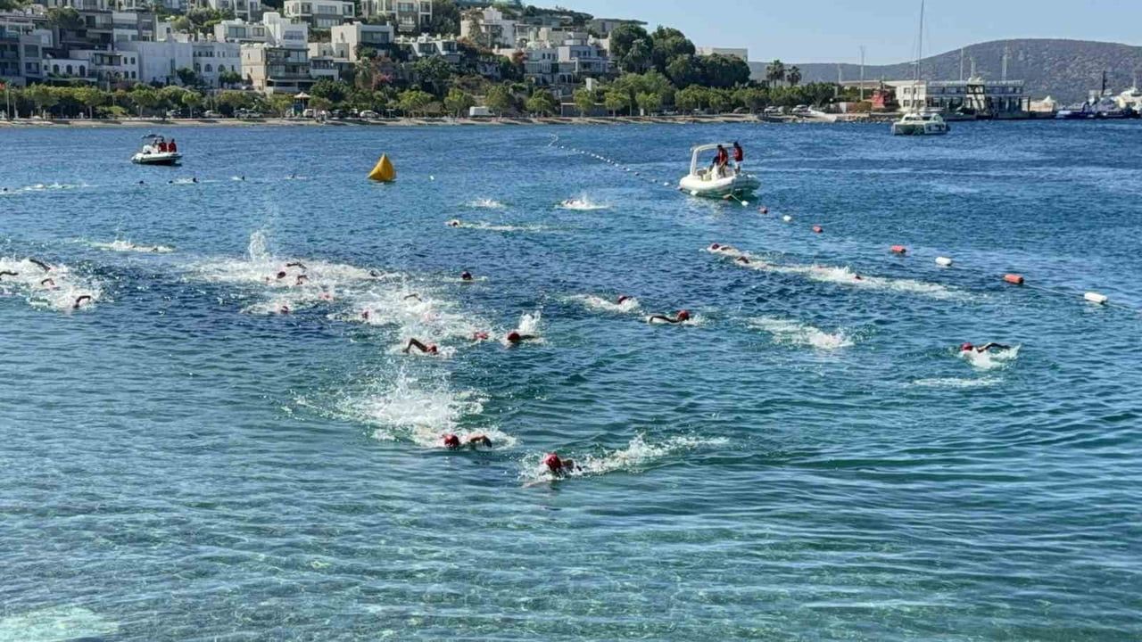 "SAĞLIĞA KULAÇ AT" ETKİNLİĞİ, İKİNCİ KEZ BODRUM’DA GERÇEKLEŞTİRİLDİ.