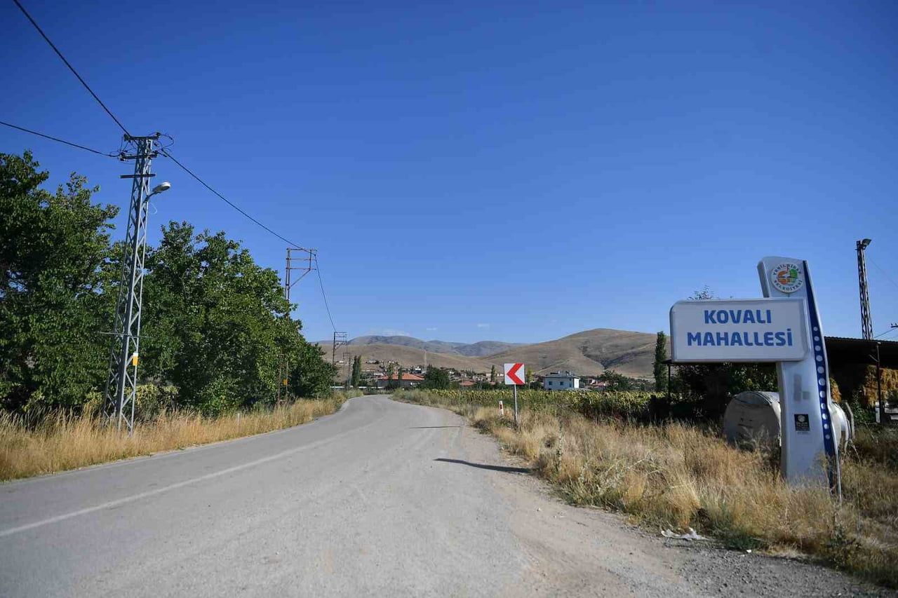 KAYSERİ BÜYÜKŞEHİR BELEDİYESİ, KIŞ MEVSİMİ ÖNCESİNDE KIRSAL MAHALLELERDE ULAŞIM GÜVENLİĞİNİ...