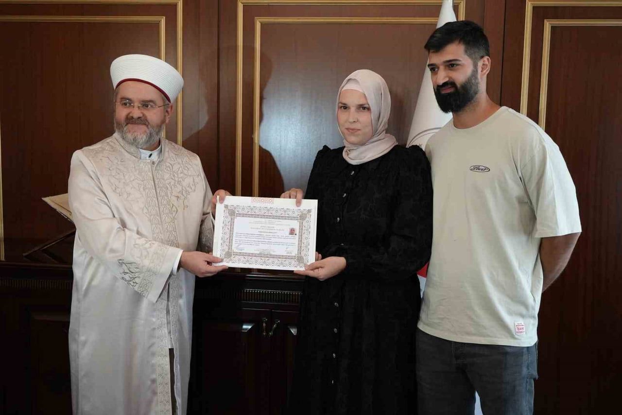 GAZİANTEP İL MÜFTÜSÜ MUSTAFA SOYKÖK'ÜN KATILIMIYLA GERÇEKLEŞTİRİLEN TÖRENDE KELİME-İ ŞEHADET...