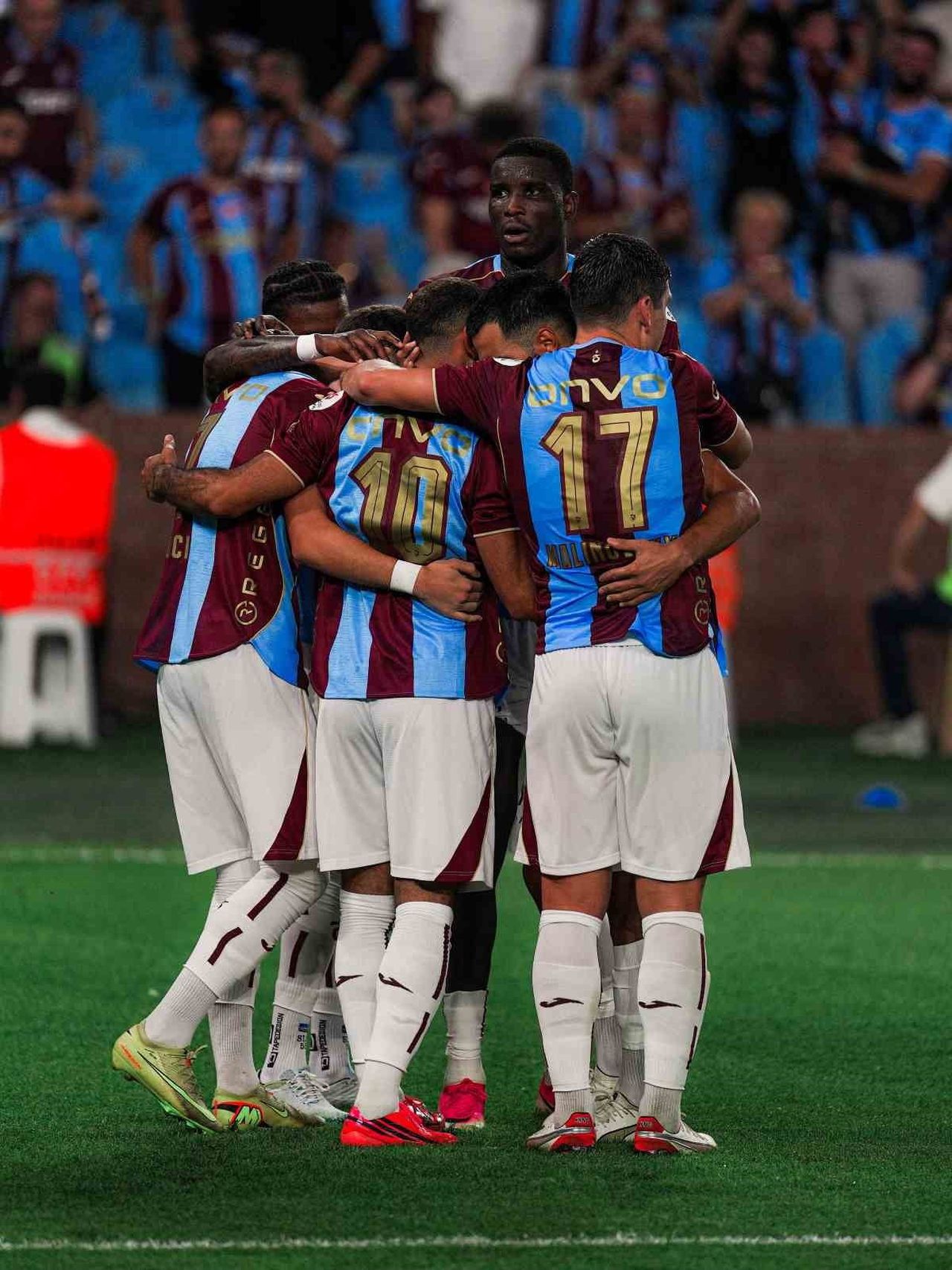 TRENDYOL SÜPER LİG’İN 2. HAFTASINDA TRABZONSPOR, SAHASINDA RAMS BAŞAKŞEHİR'İ 2-1 MAĞLUP...