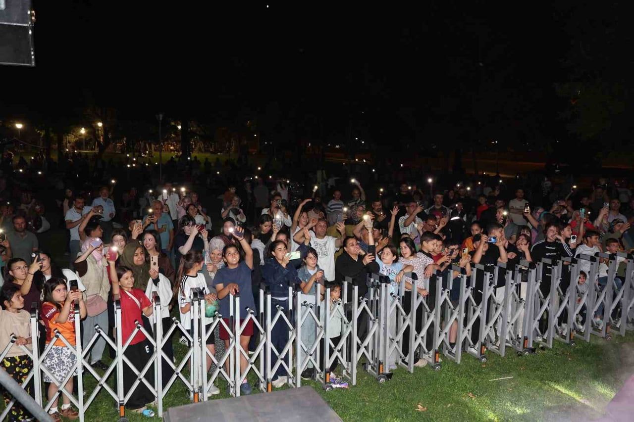 MELİKGAZİ BELEDİYESİ; KÜLTÜR VE SANAT ETKİNLİKLERİ KAPSAMINDA SEVİLEN SANATÇI NECİP KARAKAYA’YI...