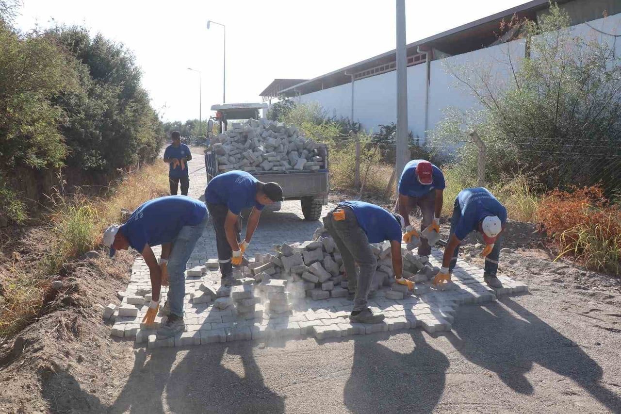 BOZDOĞAN BELEDİYESİ, YENİ SANAYİ SİTESİNDE ESNAF VE VATANDAŞLARIN ULAŞIMINI DAHA GÜVENLİ VE...
