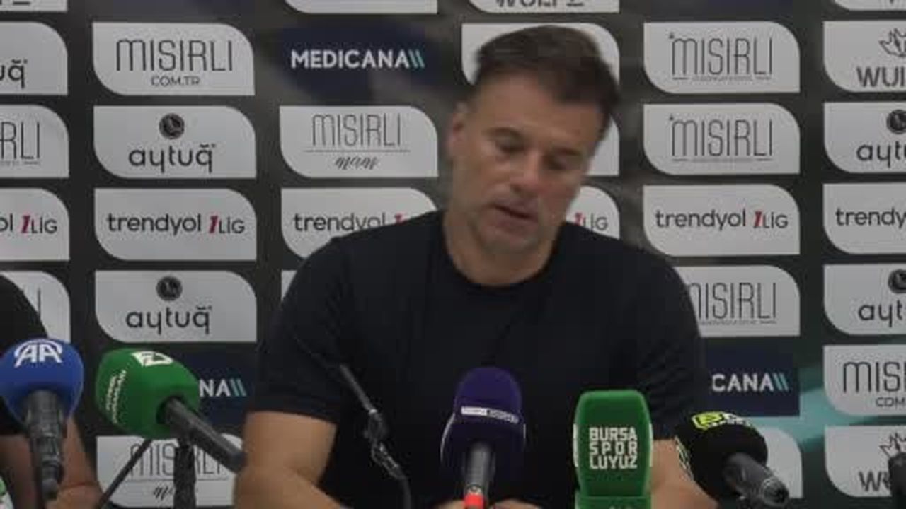 Fatih Karagümrük Teknik Direktörü Aleksandar Stanojevic, Bursaspor galibiyetinin ardından yaptığı...