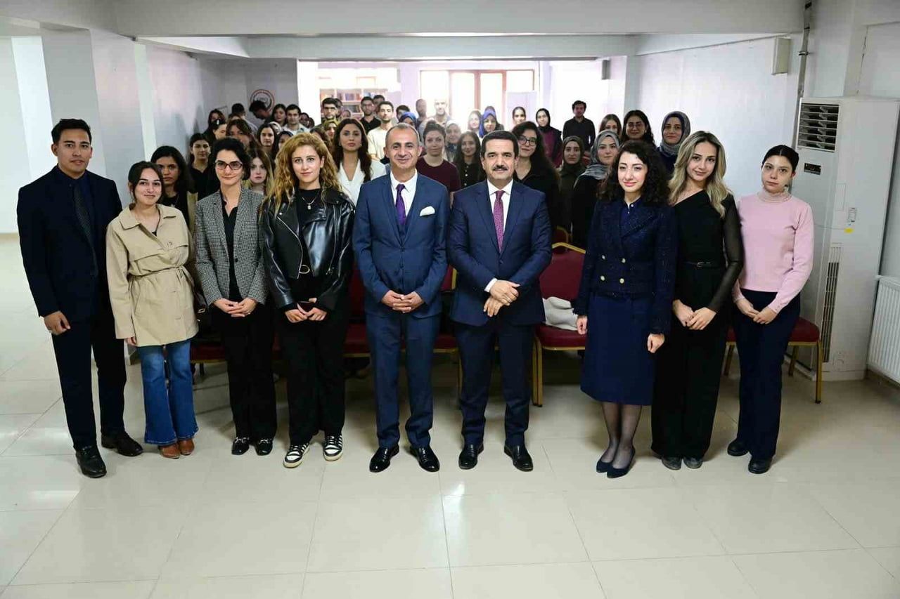 BAŞKAN TAŞKIN, GENÇ AVUKATLARLA MESLEKİ DENEYİMLERİNİ PAYLAŞTI