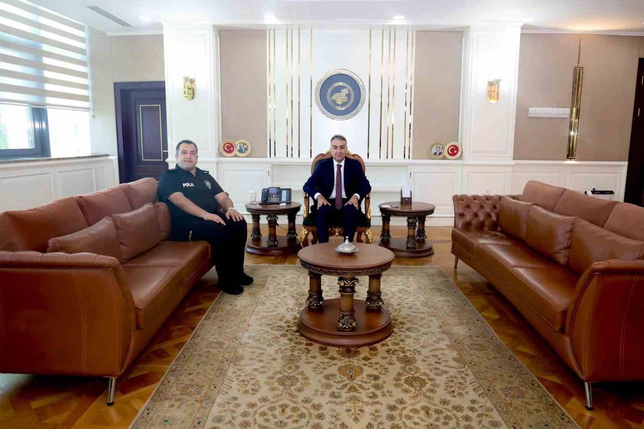 KARABÜK VALİSİ OKTAY ÇAĞATAY, KARABÜK İL EMNİYET MÜDÜRLÜĞÜ GÖREVİNE ATANAN OSMAN TINMAZOL’U...