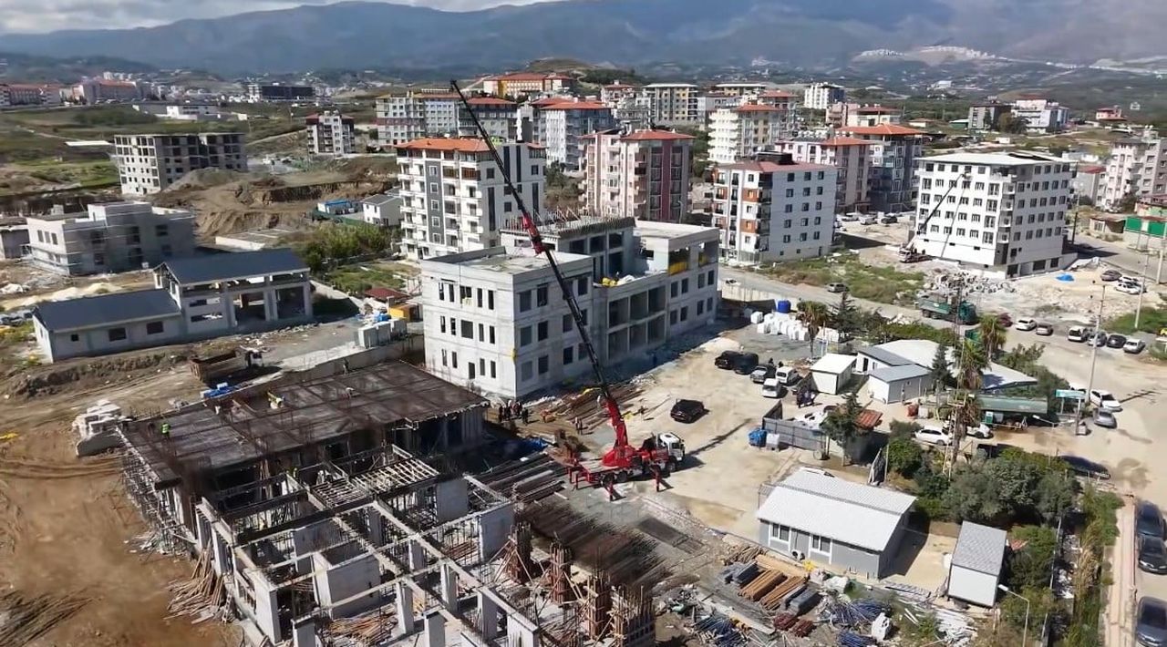 HATAY VALİSİ MUSTAFA MASATLI, ANTAKYA’DA YAPIMI DEVAM EDEN HATAY ÇEVRE, ŞEHİRCİLİK VE İKLİM...