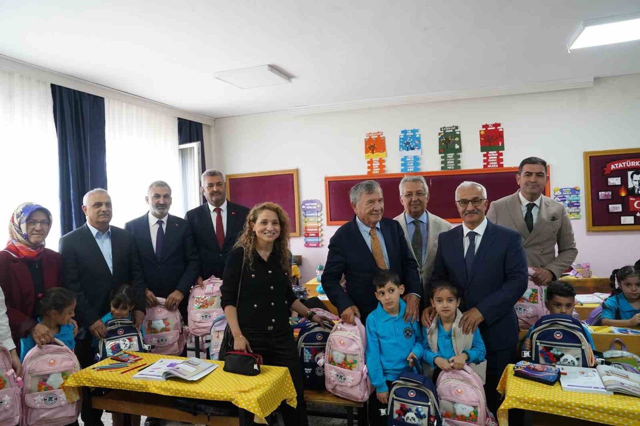ÇOLAKOĞLU METALURJİ GELENEKSEL HALE GELEN EĞİTİM DESTEĞİNİ BU YIL DA SÜRDÜREREK DİLOVASI’NDA...