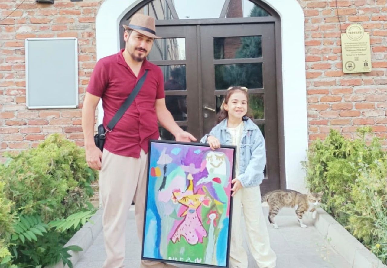 ESKİŞEHİR’DEKİ FRİG SERGİSİNE 6 YAŞINDAKİ MİNİK RESSAM DAMGA VURDU