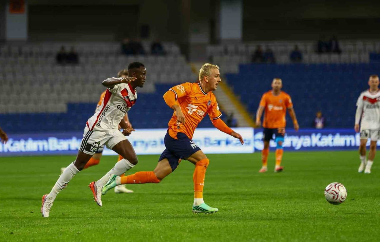 TRENDYOL SÜPER LİG’İN 8. HAFTASINDA BAŞAKŞEHİR, SAHASINDA GAZİANTEP FUTBOL KULÜBÜ İLE...