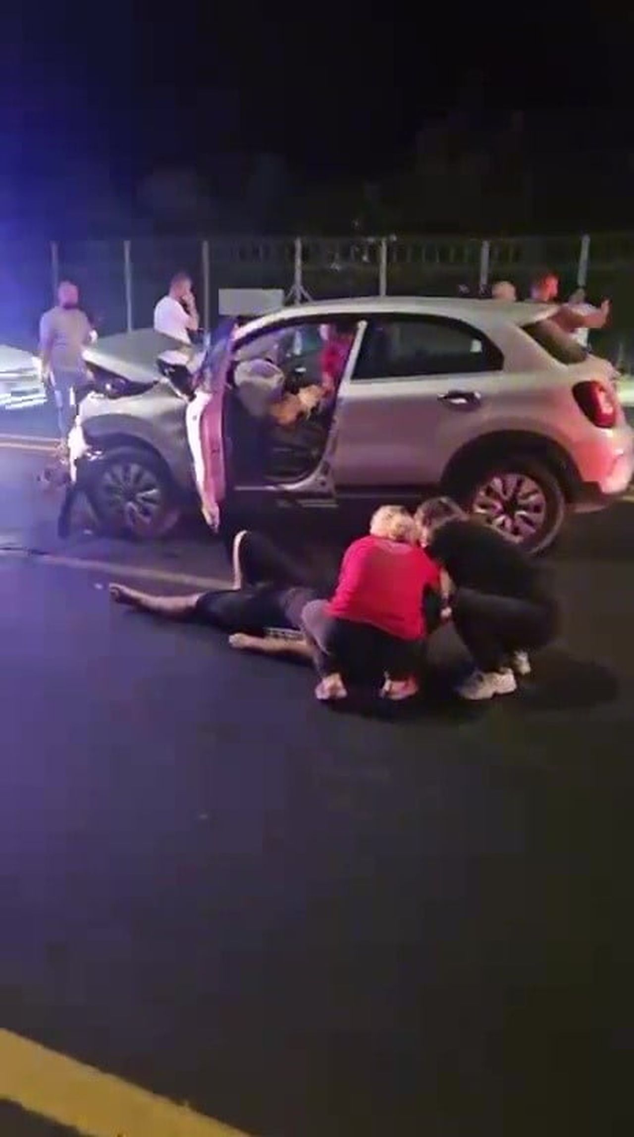 ANTALYA'NIN SERİK İLÇESİNDE OTOMOBİL İLE TURİST TAŞIYAN VIP MİNİBÜSÜN KAFA KAFAYA ÇARPIŞTI. KAZADA...
