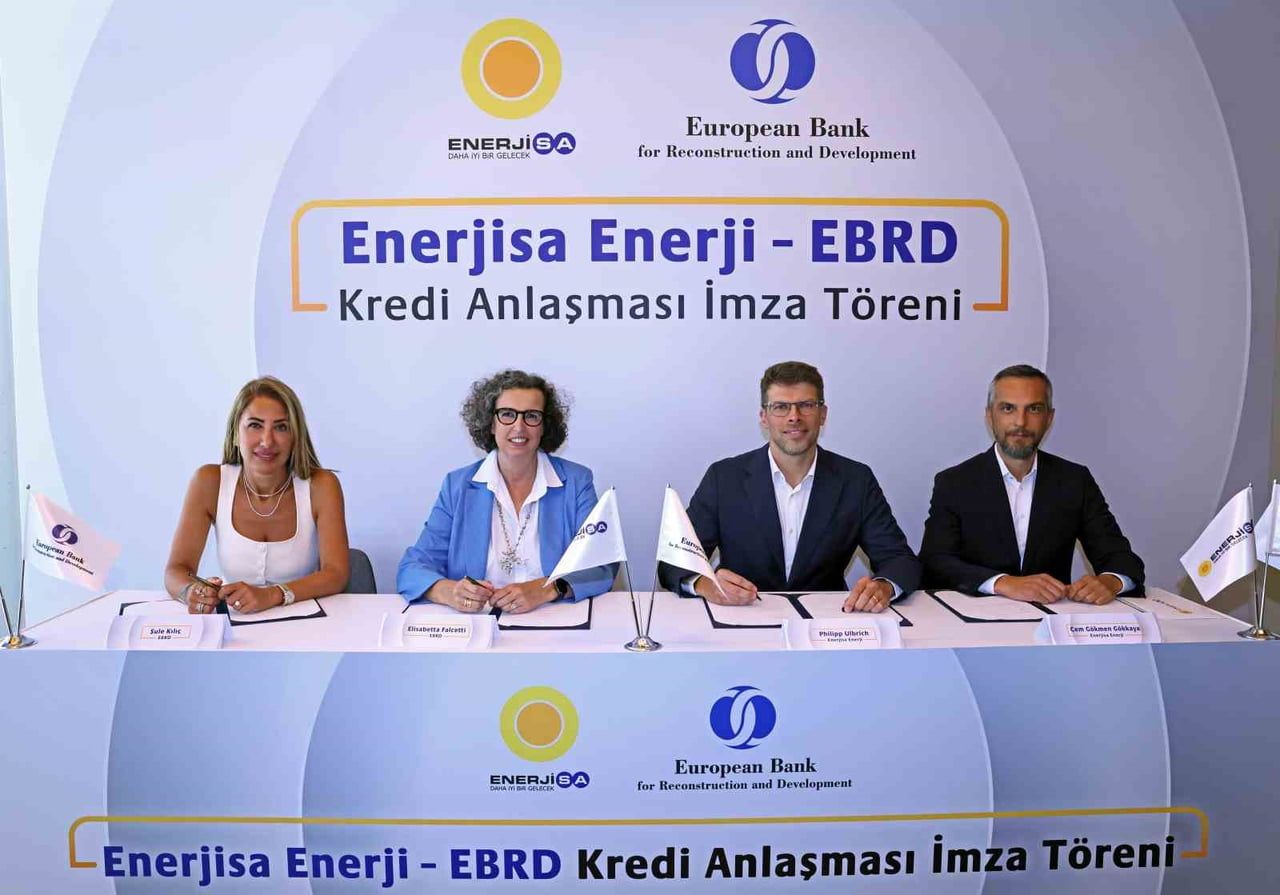 (SOLDAN SAĞA) EBRD AVRASYA ENERJİ DİREKTÖRÜ ŞULE KILIÇ, ELİSABETTA FALCETTİ, ENERJİSA ENERJİ...