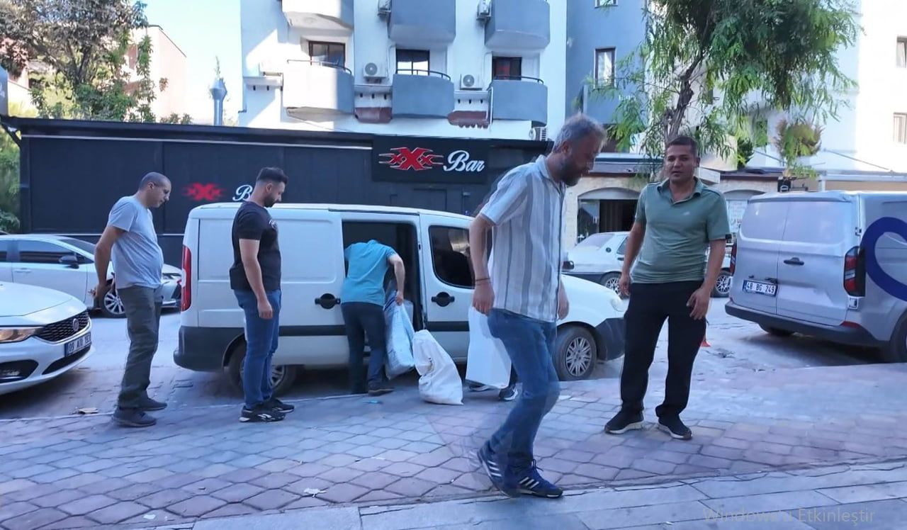 HP’DEN YENİ PARTİ’YE GEÇEN MİLLETVEKİLİ TEZCAN’IN AVUKAT OLAN KIZI VE DAMADININ OFİSİNDE ARAMA...