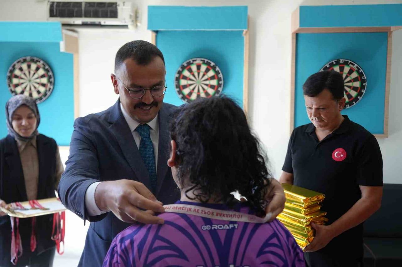 ANTALYA’DA D.A.R.T. PROJESİ KAPSAMINDA LİSANSLI SPORCU OLAN 7 GENÇTEN 2’Sİ, KATILDIKLARI TURNUVADA...
