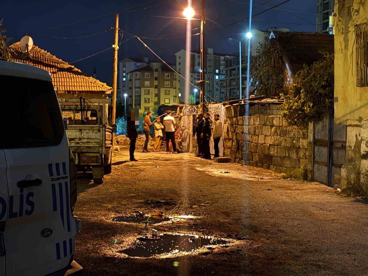 KAYSERİ’NİN KOCASİNAN İLÇESİNDE PRİZİ TAMİR ETTİĞİ SIRADA ELEKTRİK AKIMINA KAPILAN 20 YAŞINDAKİ...