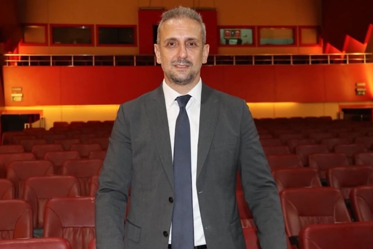 DEVLET TİYATROLARI’NIN BAŞARILI SANATÇILARINDAN SEZAİ YILMAZ, ANKARA DEVLET TİYATROSU MÜDÜRLÜĞÜ...