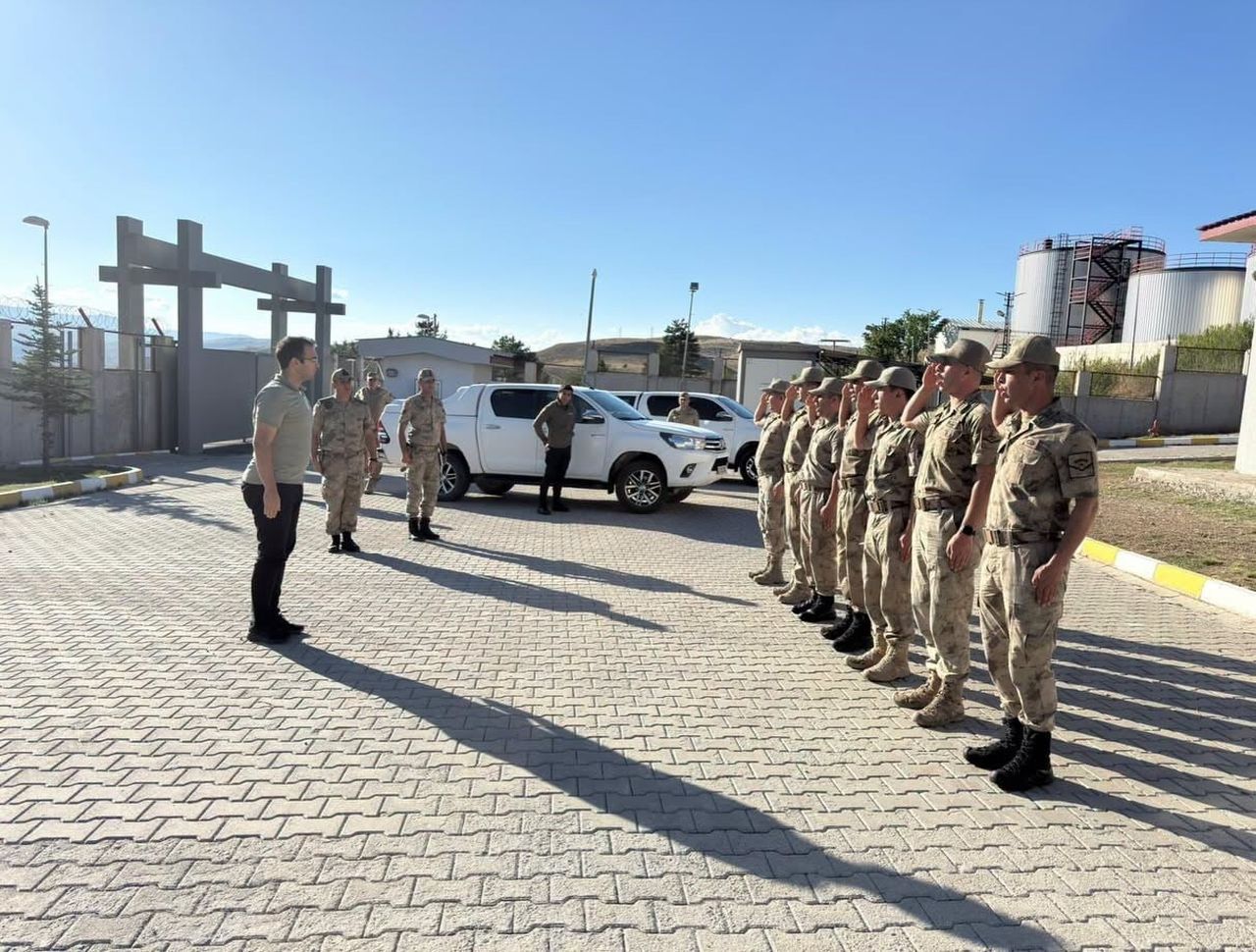 REFAHİYE KAYMAKAMI TAŞKIRAN, JANDARMA KARAKOLUNU ZİYARET ETTİ