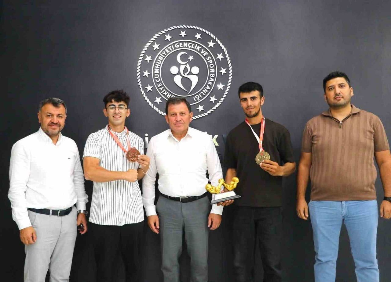 U23 GENÇLER BİLEK GÜREŞİ TÜRKİYE ŞAMPİYONASI VE MİLLİ TAKIM SEÇMELERİ’NDE MÜCADELE EDEN KAYSERİLİ...